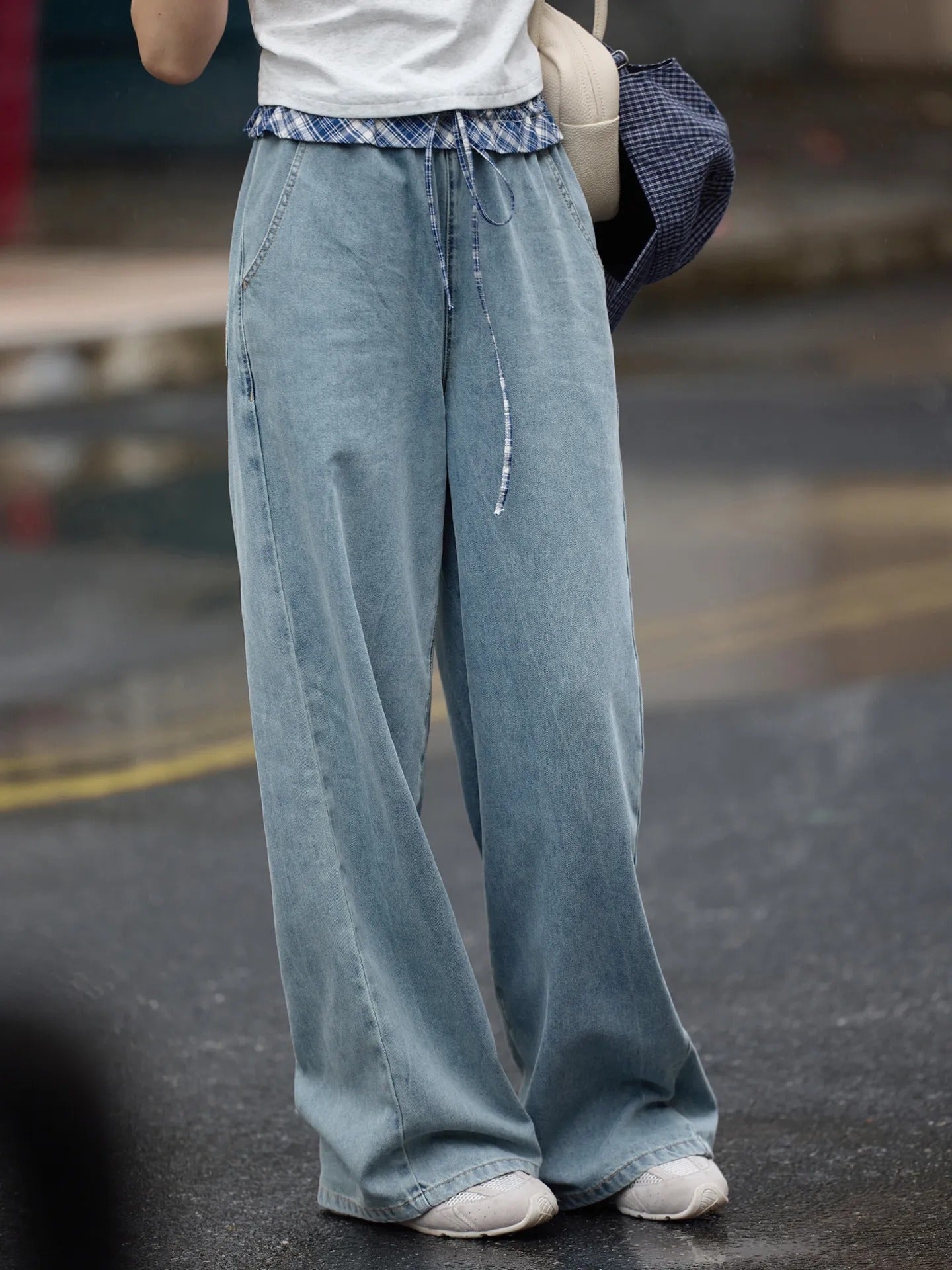 Patchwork Ruffled Waistband Straight Jeans